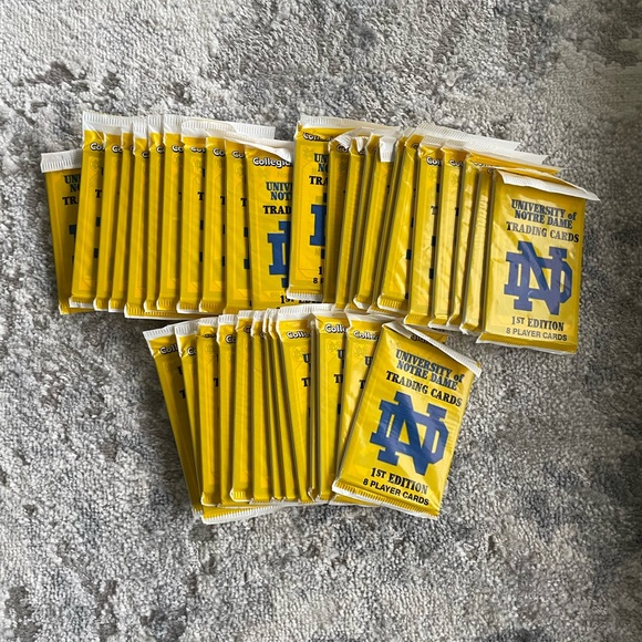 NOTRE DAME COLLECTOR'S CARDS - Picture 1 of 4